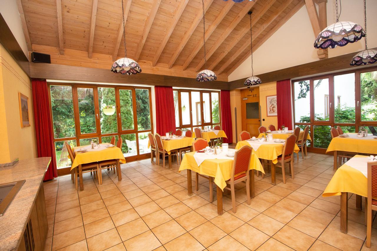 Hotel Am Wald Ottobrunn Kültér fotó